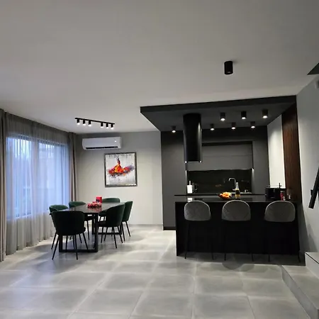 别墅 Calypso, Private Pool With Heating And Salt Water 洛泽内茨