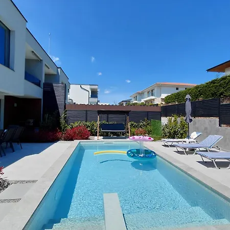Calypso, Private Pool With Heating And Salt Water Lozenets