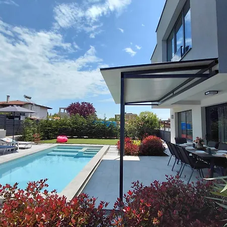Calypso, Private Pool With Heating And Salt Water Villa *