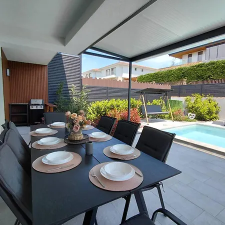 Calypso, Private Pool With Heating And Salt Water Villa *