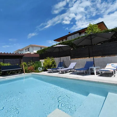 Calypso, Private Pool With Heating And Salt Water